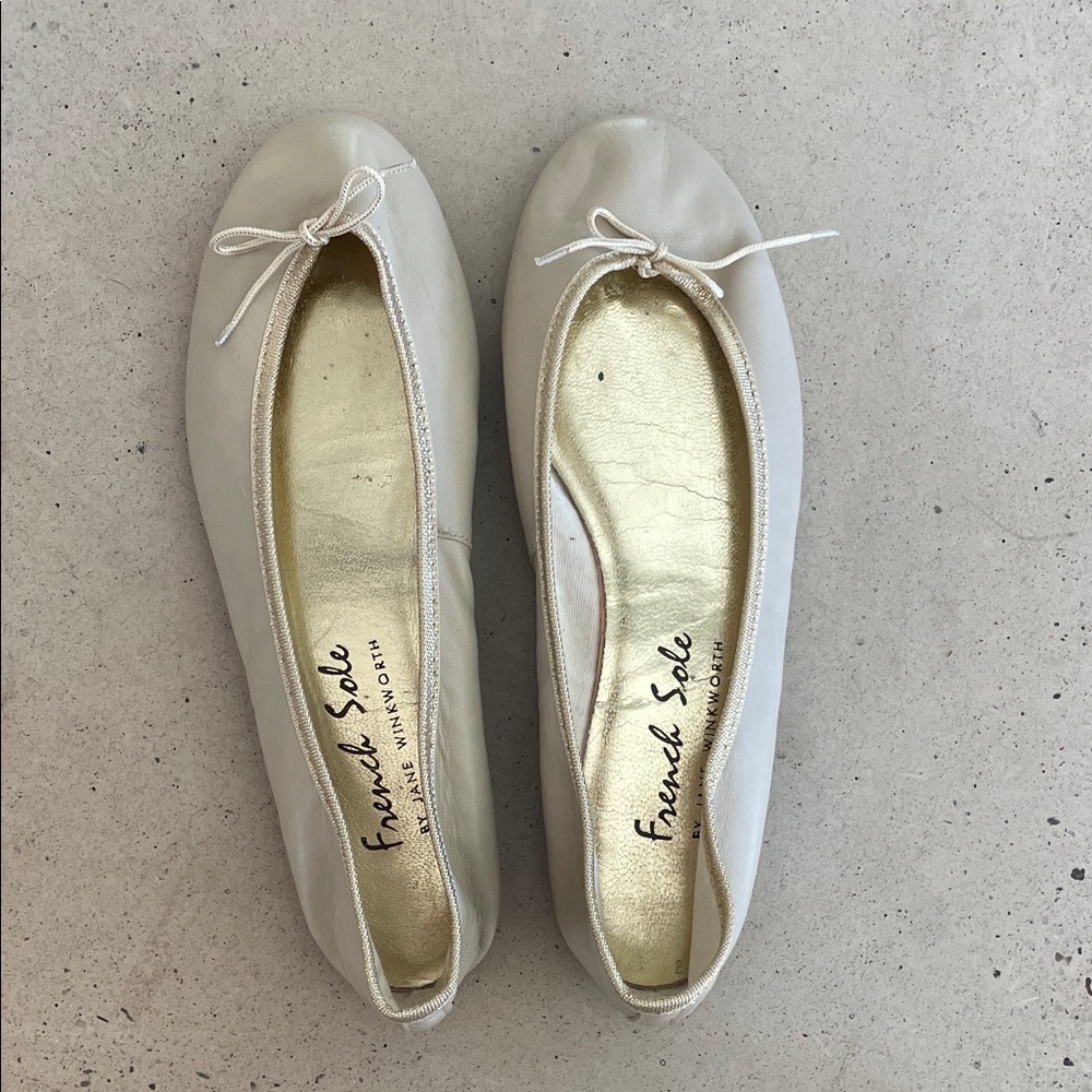 French Sole Ivory Ballet Flats